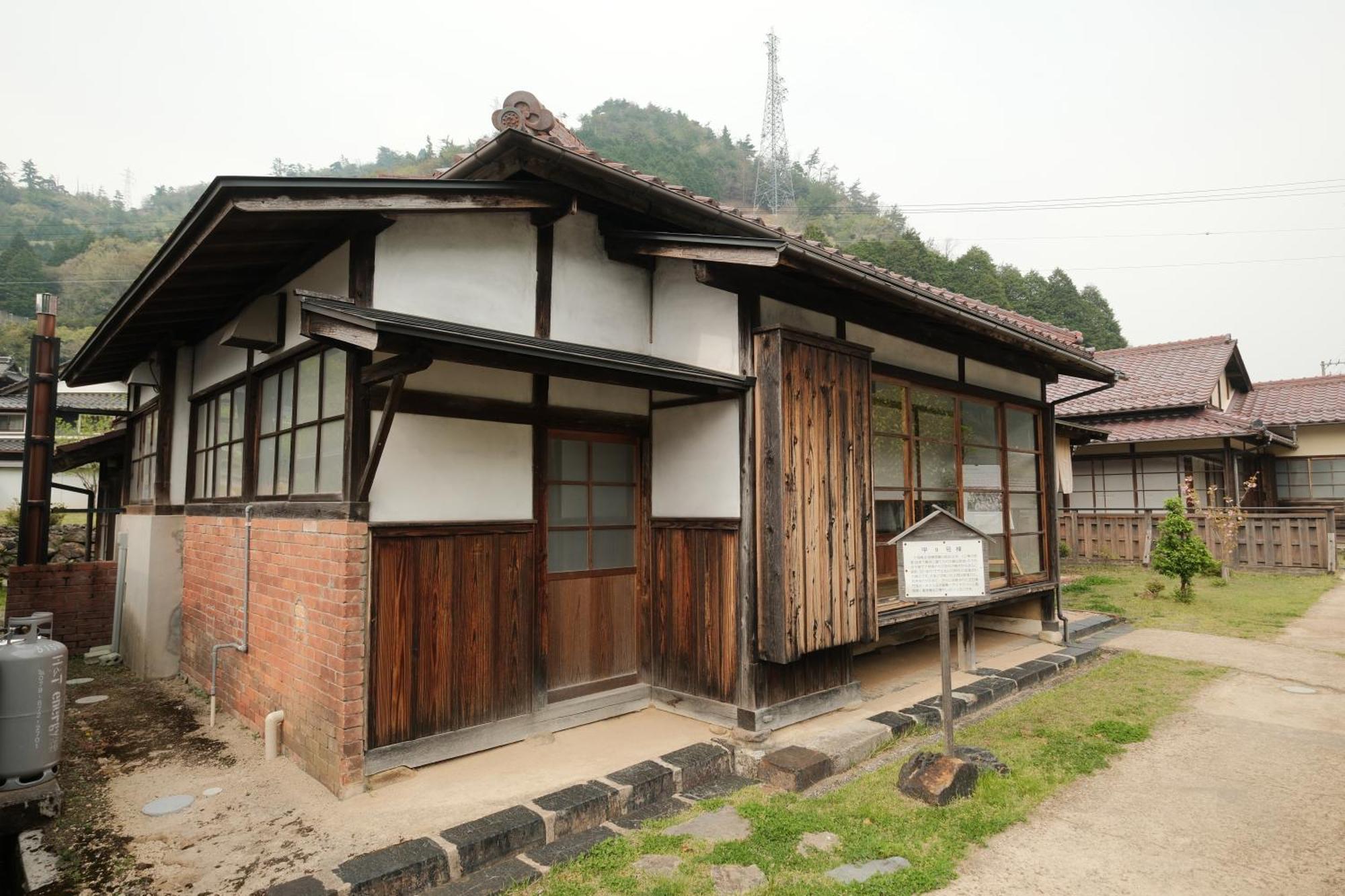 Japan'S Oldest Remaining Company Housing Villa Asago ภายนอก รูปภาพ